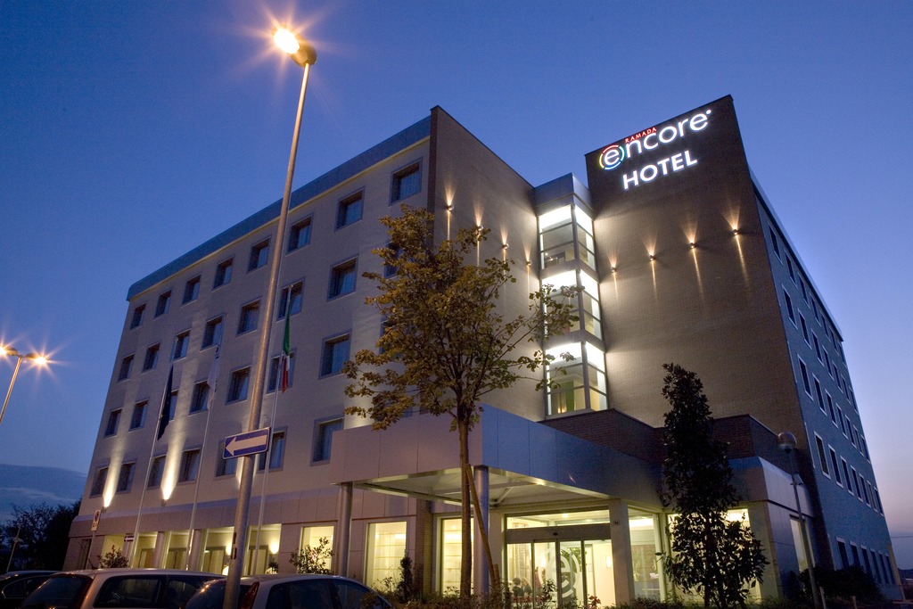 RAMADA ENCORE BOLOGNA, Bologna, Italija – 762 HRK – 2x noćenje s doručkom u Comfort sobi za 2 osobe, Aparat za kavu i čaj u sobi