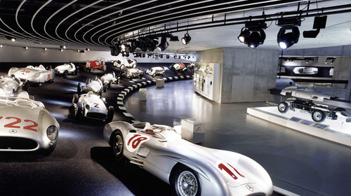 01mercedesbenzmuseum
