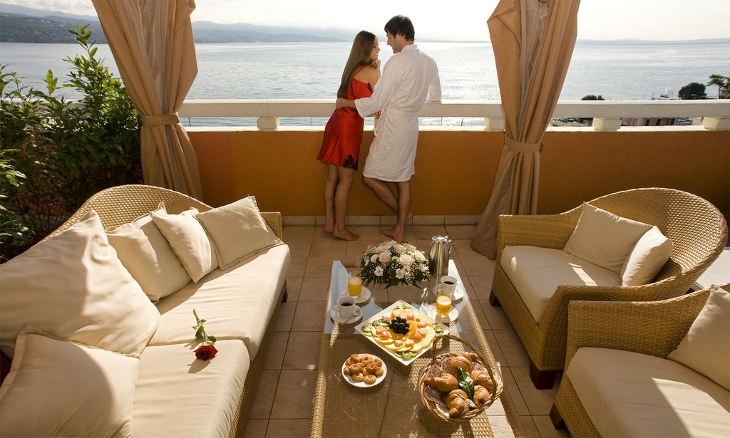 GRAND HOTEL 4 OPATIJSKA CVIJETA, Opatija, Hrvatska – 1,477 HRK – 2x noćenje u Superior dvokrevetnoj sobi za 2 osobe, 2x polupansion za 2 osobe
