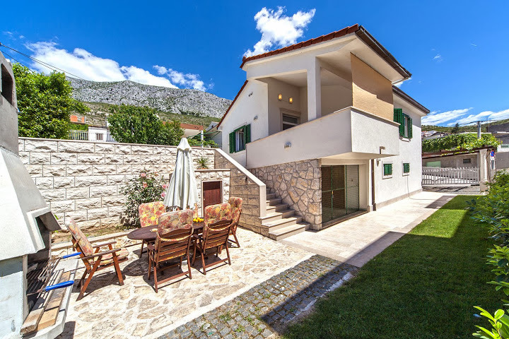 VILLA ŽIVANA, Dugi Rat, Omiš, Hrvatska – 1,630 HRK – 3x noćenje za 4+1 osobu, Troškovi završnog čišćenja
