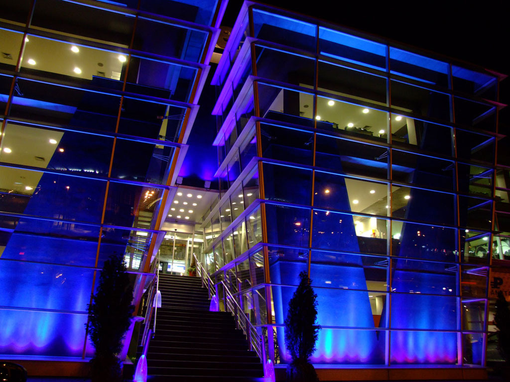 HOTEL METROPOLITAN BEOGRAD, Beograd, Srbija – 378 HRK – 1x noćenje s doručkom za 2 osobe, Neograničena konzumacija espresso kave i čajeva u caffe i lobby baru