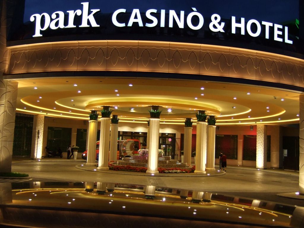 HIT CASINOS – HOTEL PARK, Nova Gorica, Slovenija – 1,454 HRK – 1x noćenje u Suitu za 2 osobe, 1x polupansion za 2 osobe