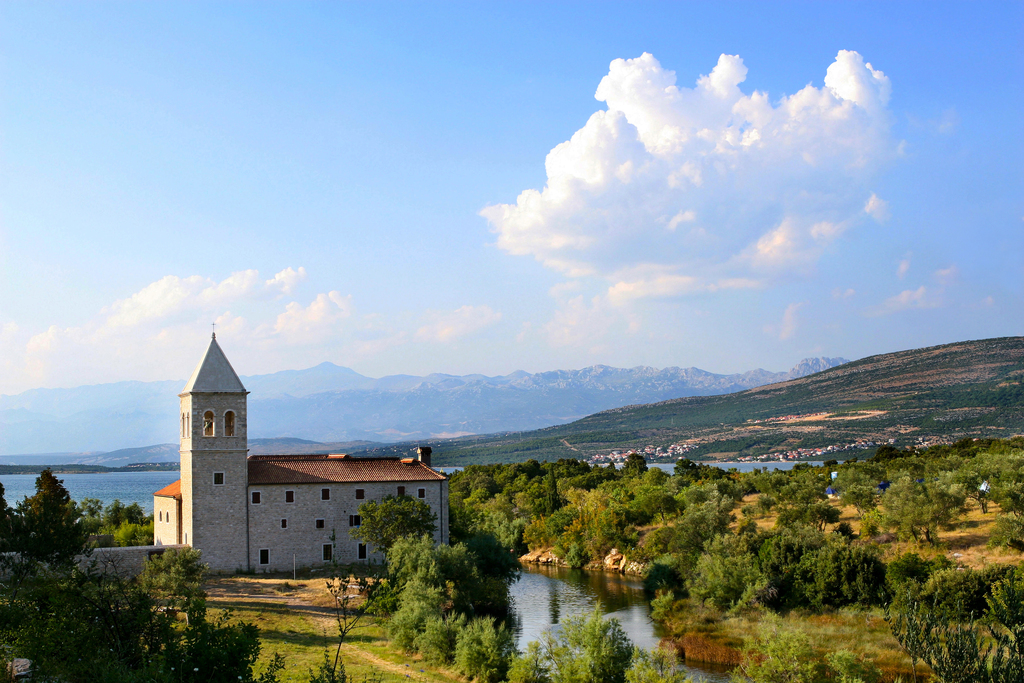 APARTMAN MARIJANA I KARLA, Karin, Zadar, Hrvatska – 808 HRK – 3x noćenje u apartmanu za do 6 osoba, Besplatan Wi-Fi