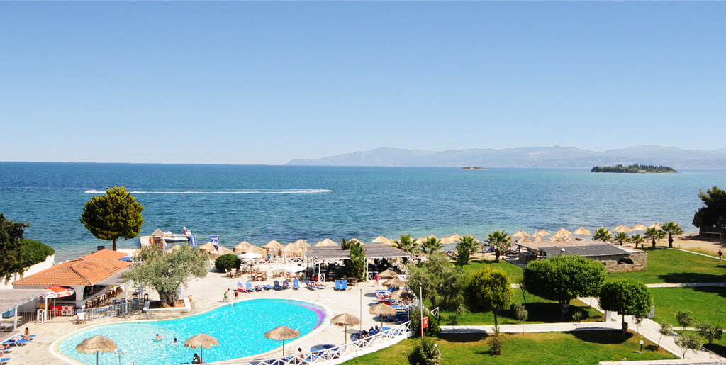 GRAND BLEU HOTEL, Eretria, Grčka – 1,615 HRK – 7x noćenje u dvokrevetnoj sobi s pogledom na park (2+1) ili u obiteljskoj sobi (2+3) za 1 osobu, Puni pansion za 1 osobu