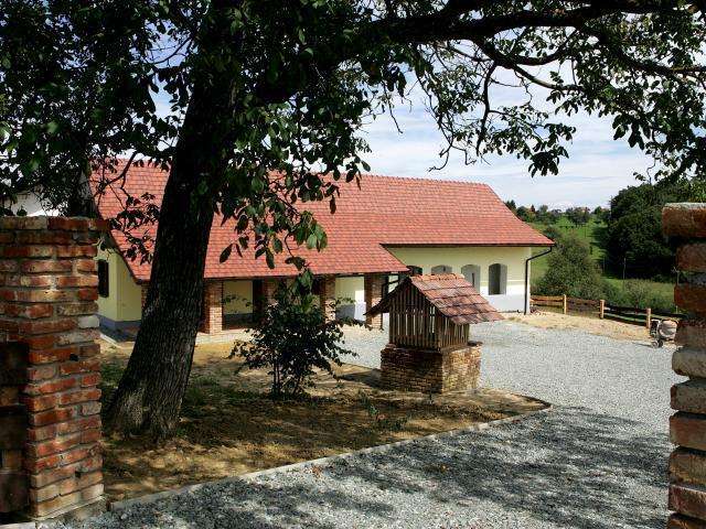 FARMA MALI RAJ, Dolenci, Prekmurje, Slovenija – 1,393 HRK – 2x noćenje u Rajskom apartmanu sa saunom za 2 osobe, Degustacija kozjeg sira