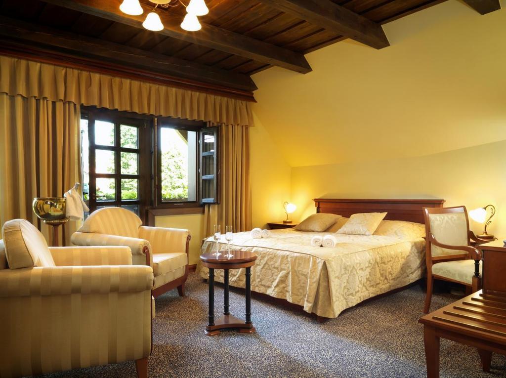 VALENTINOVO U HOTELU ŠTRK, Polana, Murska Sobota, Slovenija – 1,039 HRK – 1x noćenje za 2 osobe, 1x buffet doručak za 2 osobe