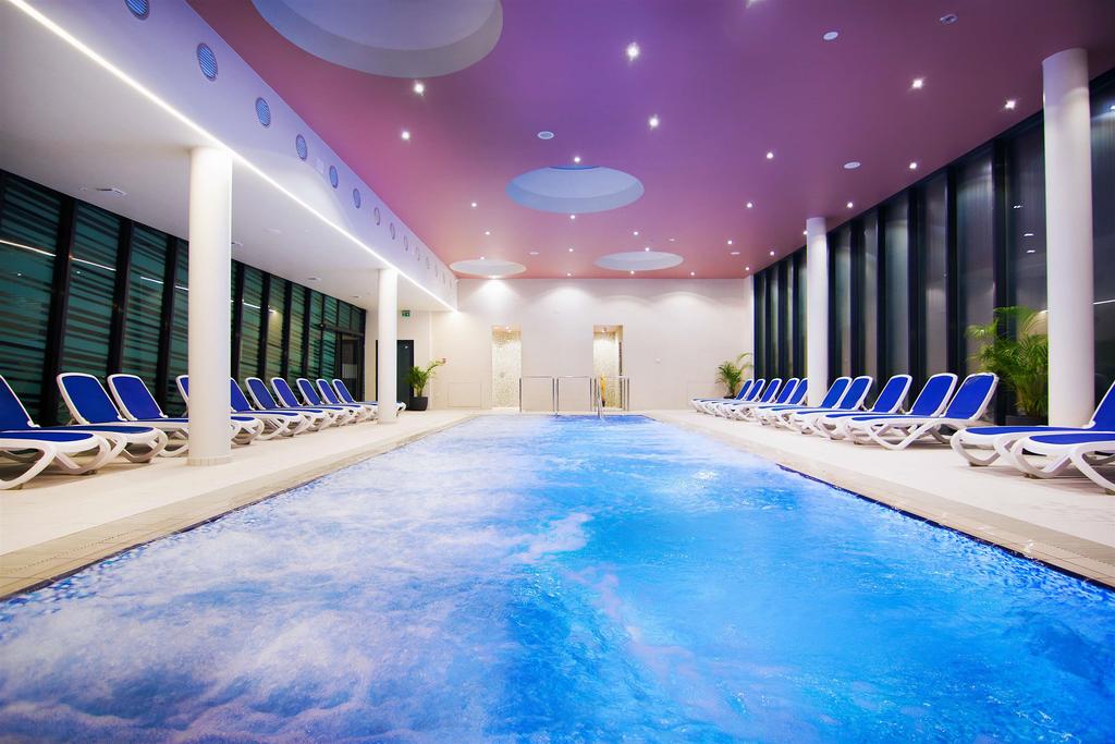 HOTEL VIVAT SUPERIOR, Moravske Toplice, Slovenija – 1,503 HRK – 2x noćenje s polupansionom u dvokrevetnoj sobi u Hotelu Vivat **** superior za 2 osobe, 2x četverosatni ulaz u Svijet sauna Vivat i 1x mediteranski piling (po osobi)