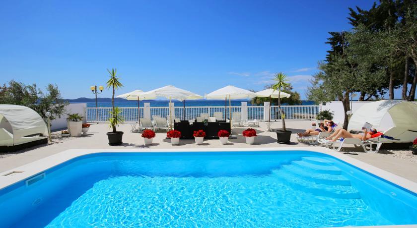 VILLA TRIANA, Zadar, Hrvatska – 999 HRK – 2x noćenje u Superior sobi za 2 osobe, 2x doručak za 2 osobe