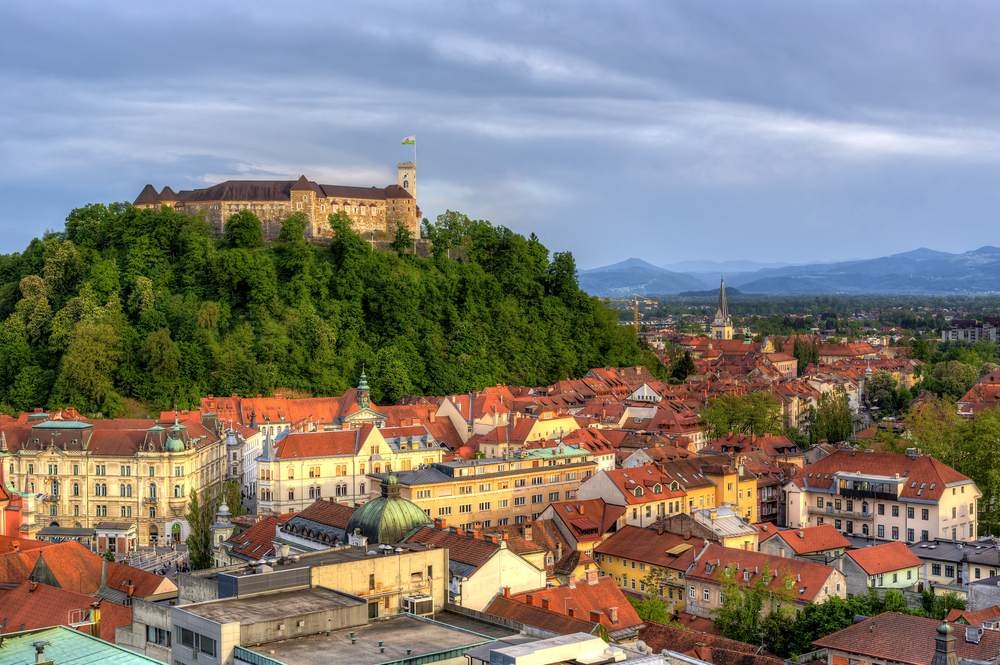LJUBLJANA RESORT HOTEL, Ljubljana, Slovenija – 670 HRK – 2x noćenje s doručkom u dvokrevetnoj sobi za 2 osobe, Boca pjenušca