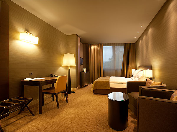 HOTEL RESIDENCE, Zagreb, Hrvatska – 900 HRK – 2x noćenje u dvokrevetnoj sobi za 2 osobe, 2x doručak za 2 osobe