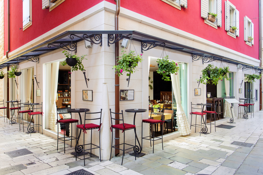 HOTEL MARMONT, Split, Hrvatska – 680 HRK – 1x noćenje u Deluxe sobi za 2 osobe, 1x doručak za 2 osobe