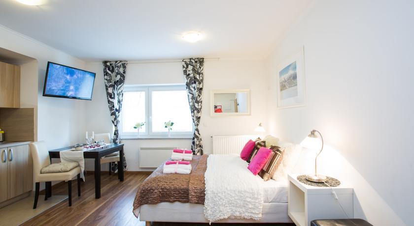 BLED APARTMENTS – ODMOR ZA VIKEND, Bled, Slovenija – 758 HRK – 2x noćenje u apartmanu za 2 osobe, 1x najam čamca u trajanju od 1h za 2 osobe