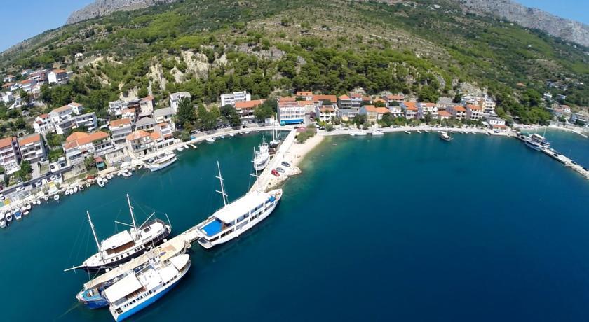 HOTEL KRILO, Krilo Jesenice, Hrvatska – 950 HRK – 3x noćenje u dvokrevetnoj Standard sobi s pogledom na more za 2 osobe, Kupon se može iskoristiti do 15. 6. 2016 i od 15. 9. 2016 do 15. 10. 2016