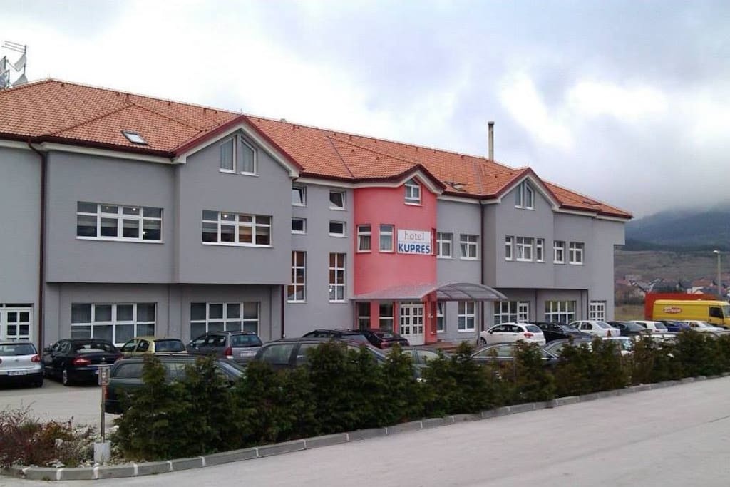 HOTEL KUPRES, Kupres, Bosna i Hercegovina – 580 HRK – 2x noćenje s doručkom za 2 osobe, Besplatni Wi-Fi