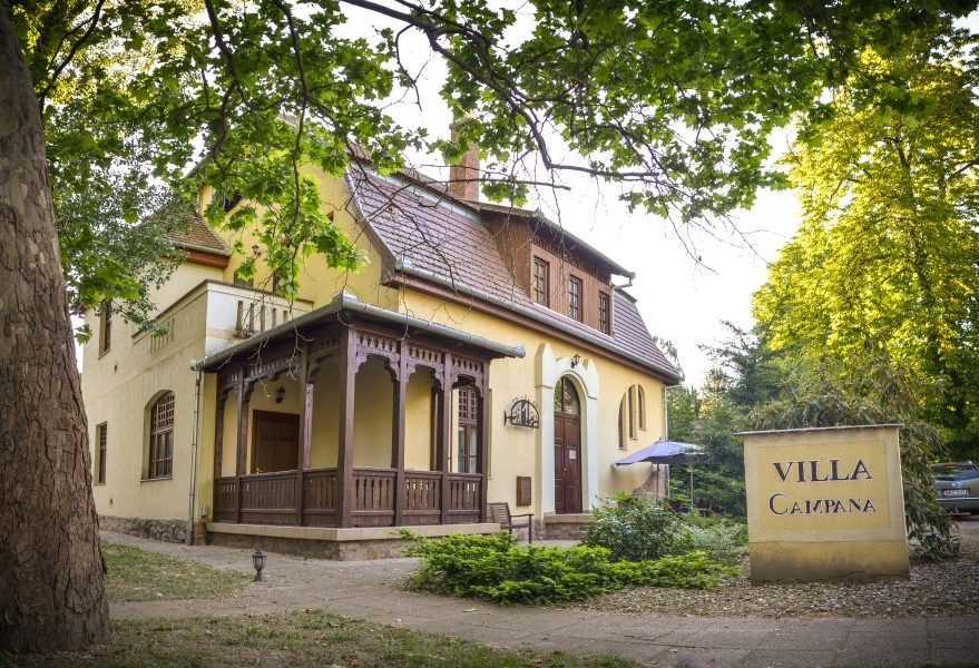 VILLA CAMPANA SIOFOK, Siofok, Mađarska – 640 HRK – 2x noćenje s doručkom za 2 osobe, 1x boca pjenušca