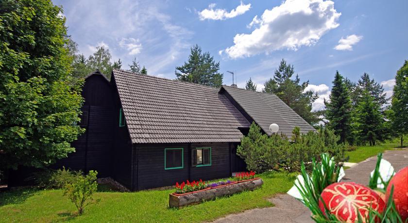 PLITVIČKA JEZERA – PAVILJONI JELENA, Rakovica, Hrvatska – 549 HRK – 2x noćenje s doručkom u Standard sobi paviljona Jelena za 2 osobe, Piće dobrodošlice