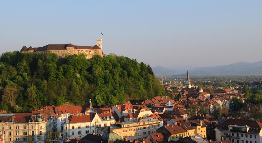HOTEL BIROKRAT, Ljubljana, Slovenija – 580 HRK – 1x noćenje s doručkom u Suite-u za 2 osobe, Piće dobrodošlice (pjenušavo vino)