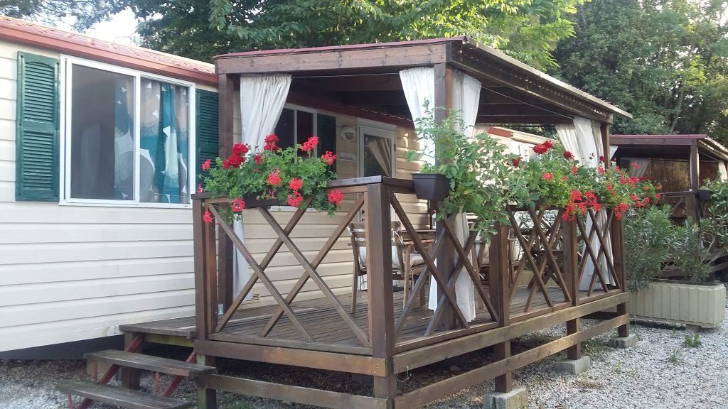 MOBILNE KUĆICE U CAMPINGU TINA, Vrsar, Istra, Hrvatska – 4,101 HRK – 7x noćenje u Premium mobilnoj kućici za do 5 osoba, Posteljina