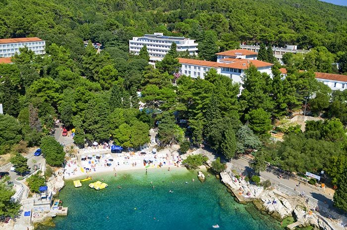 HOTEL MARINA, Rabac, Istra, Hrvatska – 437 HRK – 1x noćenje u dvokrevetnoj Standard sobi (park strana) za 2 osobe, 1x polupansion (doručak i večera) za 2 osobe