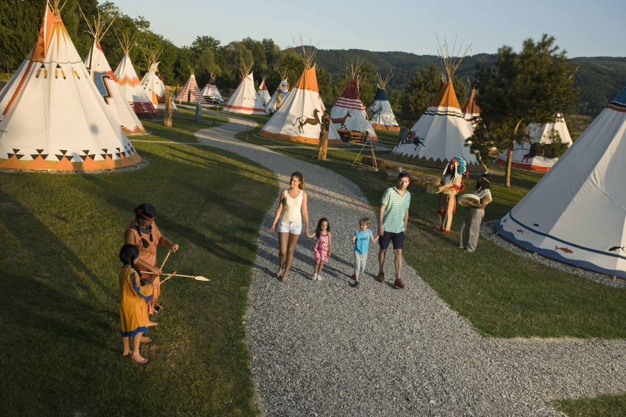 TERME ČATEŽ – INDIJANSKA AVANTURA, Čatež ob Savi, Slovenija – 959 HRK – 2-dnevni najam (2 noći) šatora u Indijanskom selu za do 4 osobe, 2 ulaza dnevno u zimsku ili na ljetnu Termalnu rivijeru