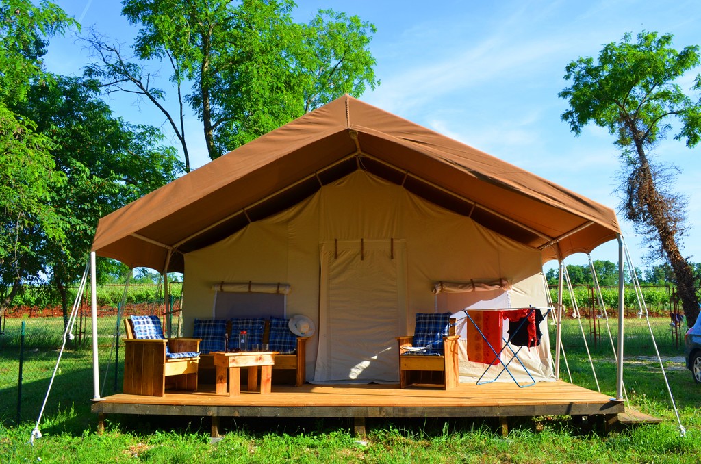 GLAMPING SUNFLOWER ŠATORI U KAMPU MAREDA NOVIGRAD, Novigrad, Istra, Hrvatska – 338 HRK – 1x noćenje za 5 osoba, Besplatan Wi-Fi