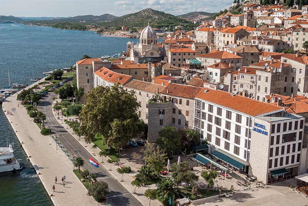 HOTEL JADRAN ŠIBENIK, Šibenik, Hrvatska – 990 HRK – 2x noćenje za 2 osobe, 2x polupansion za 2 osobe