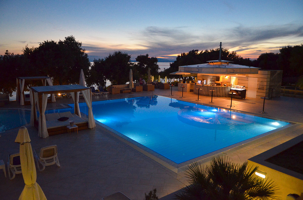 LUNA ISLAND HOTEL, Lun, otok Pag, Hrvatska – 489 HRK – 1x noćenje u sobi s pogledom na mediteranski park za 2 osobe (1 dijete do 6,99 godina besplatno), 1x polupansion (bogat buffet doručak i buffet večera) za 2 osobe