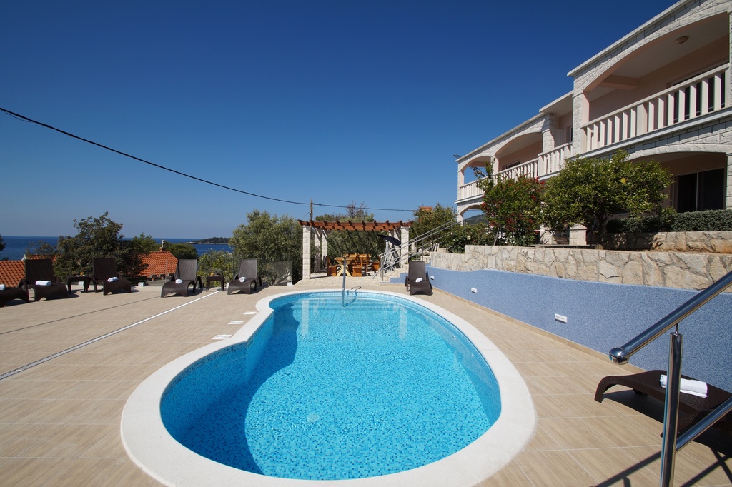 APARTMANI ŠEPAROVIĆ, Prižba, otok Korčula, Hrvatska – 1.358 HRK – 5x noćenje u apartmanu za do 3 osobe, Besplatna upotreba teretane