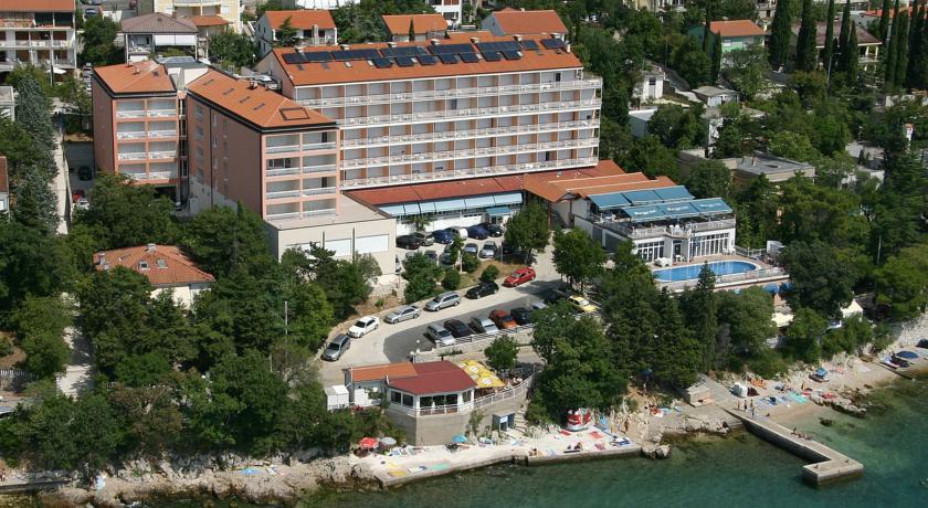 HOTEL MEDITERAN, Crikvenica, Hrvatska – 706 HRK – 1x noćenje u dvokrevetnoj sobi za 2 osobe, 1x polupansion (buffet doručak i večera) za 2 osobe