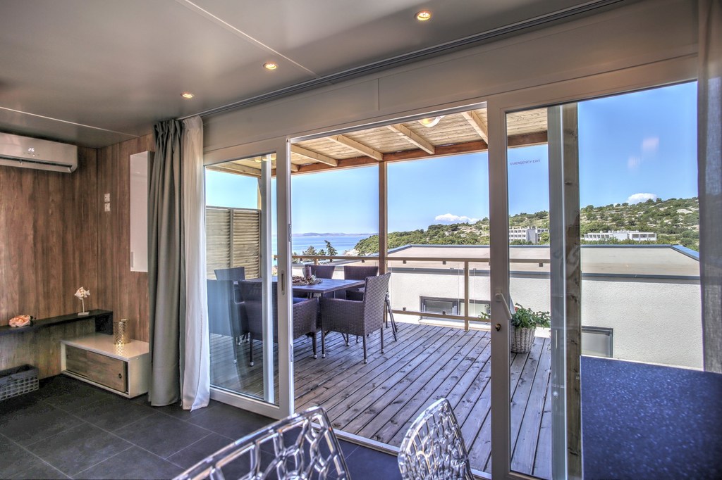 MOBILNE KUĆICE – CAMP REHUT, Slanica, otok Murter, Hrvatska – 3.156 HRK – 5x noćenje u mobilnim kućicama za do 6 osoba, Besplatna posjeta ranča Pocahontas