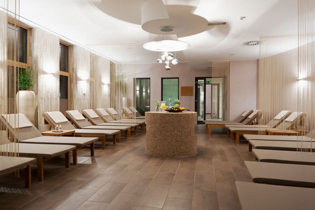 HOTEL GOLTE – JESENJA RELAKSACIJA, Mozirje, Slovenija – 713 HRK – 1x noćenje u dvokrevetnoj Standard sobi s pogledom na šumu za 2 osobe, 1x polupansion (doručak i večera u hotelskom restoranu) za 2 osobe