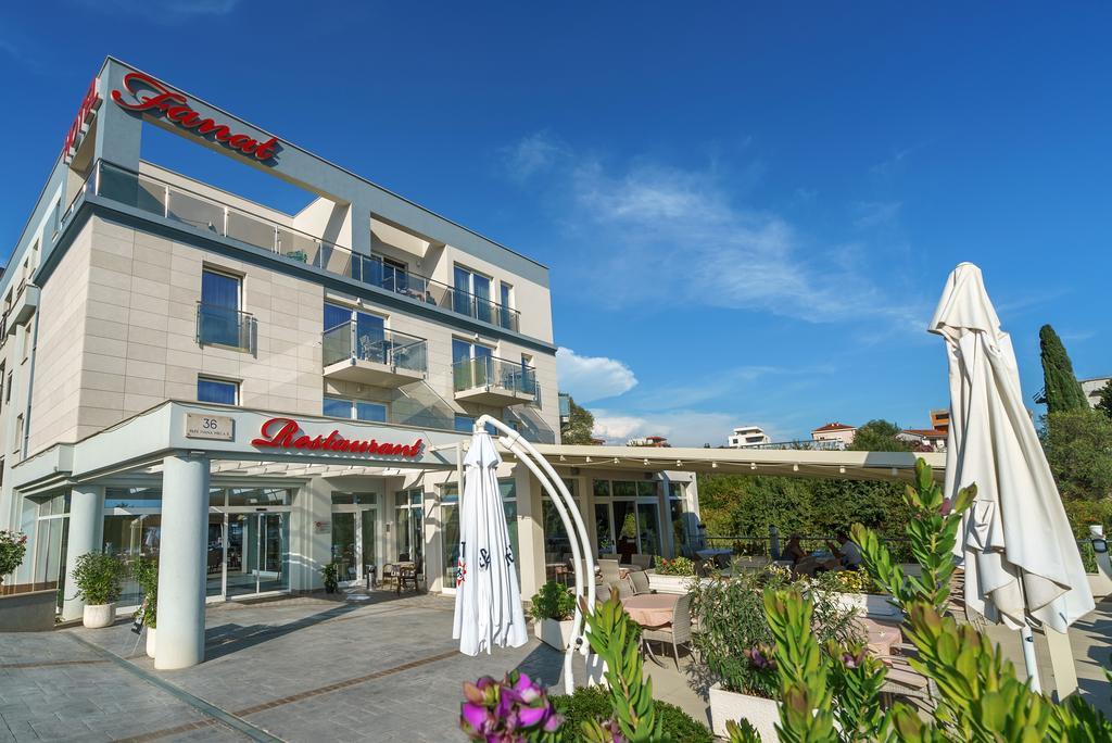 HOTEL FANAT, Split, Hrvatska – 1.300 HRK – 1x noćenje u Superior sobi s velikim bračnim krevetom i pogledom na more za 2 osobe, 1x doručak za 2 osobe