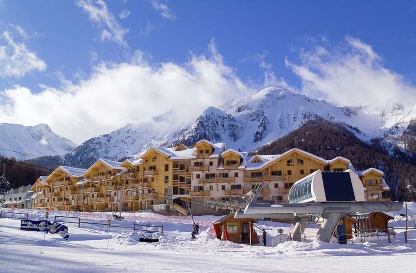 SKIJANJE FRANCUSKA – FIRST MINUTE PAKET, Les Orres, Francuska – 5.212 HRK – 7x noćenje u apartmanu za 4 osobe, 6-dnevna skijaška karta za 4 osobe