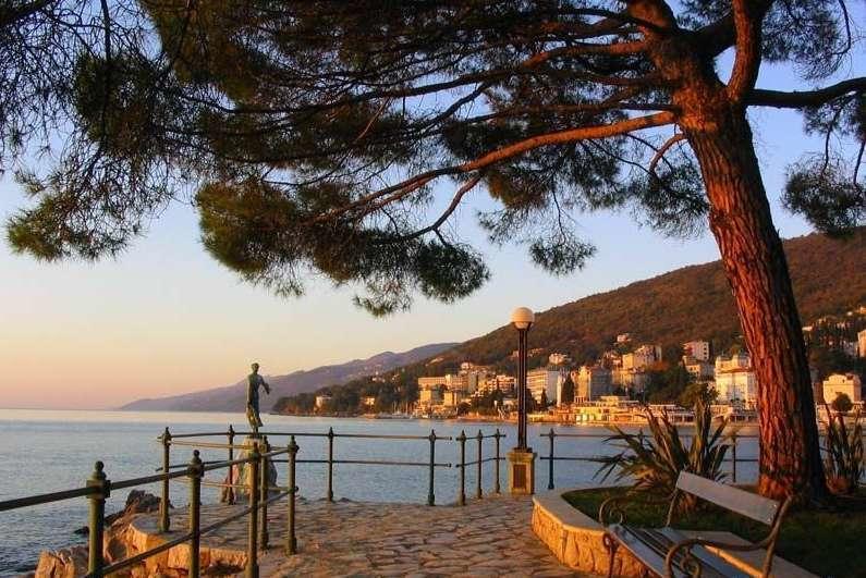 VILLA LANA OPATIJA, Opatija, Hrvatska – 587 HRK – 2x noćenje za 2 osobe, 2x mini doručak za 2 osobe