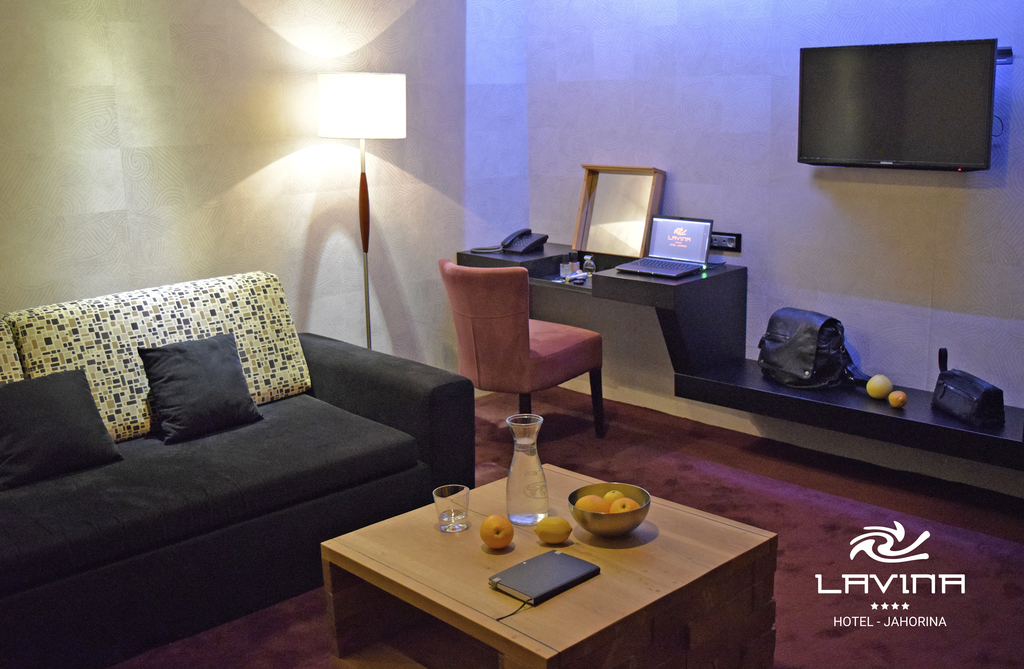 Hotel_Lavina_Jahorina___Deluxe_suite_apartman_02.JPG_1510579118.jpg