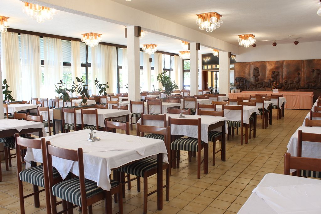 Hotel_Riviera___restoran.JPG_1527137442.jpg